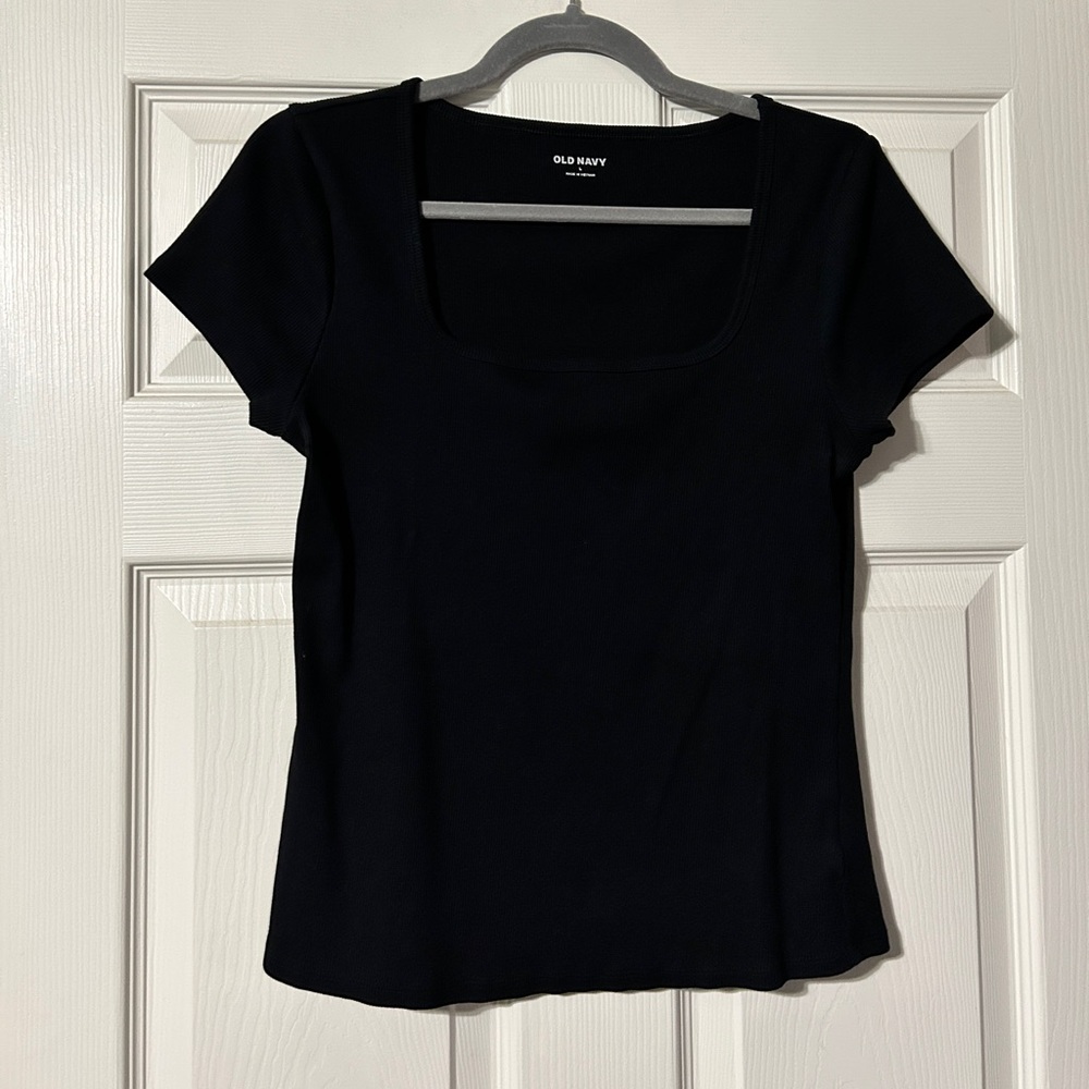 ‼️SOLD‼️ 🖤Old Navy Ribbed Tee🖤